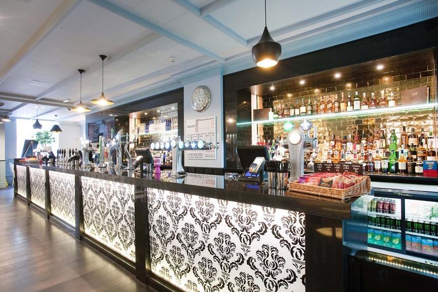 The Guildhall And Linen Exchange Wetherspoon ดันเฟิร์มลิน ภายนอก รูปภาพ