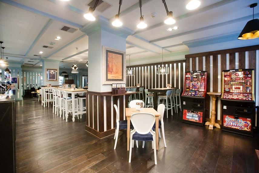 The Guildhall And Linen Exchange Wetherspoon ดันเฟิร์มลิน ภายนอก รูปภาพ